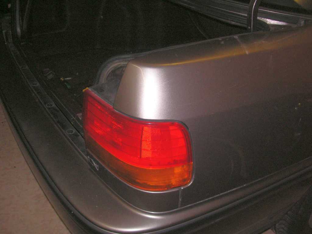 1992-Honda-tail-light-gasket_03-sfw.jpg