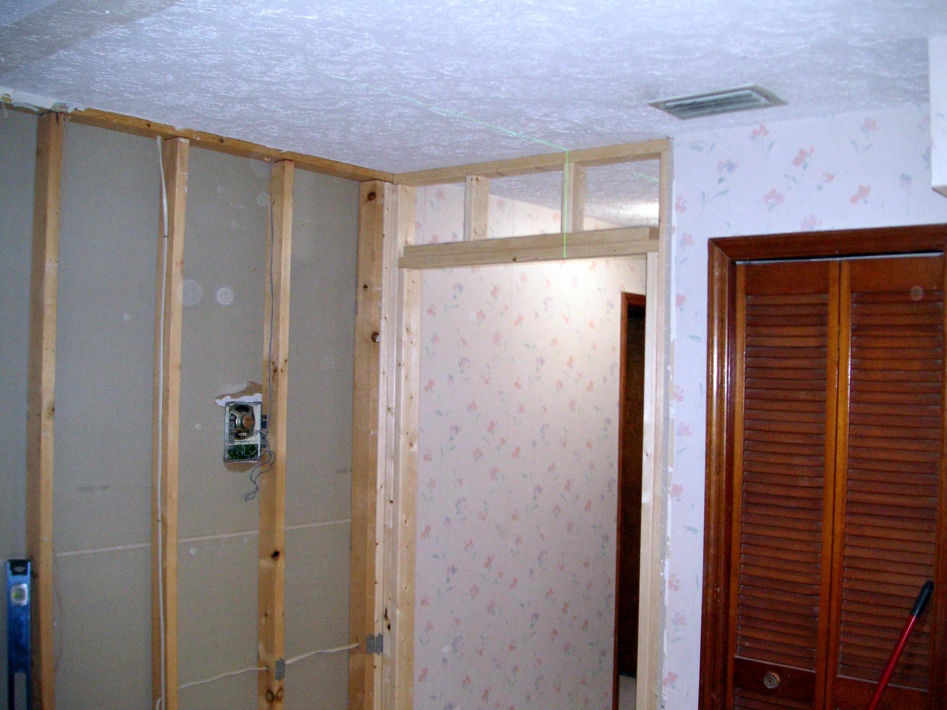 2022-05-06_Bathroom-doors_24