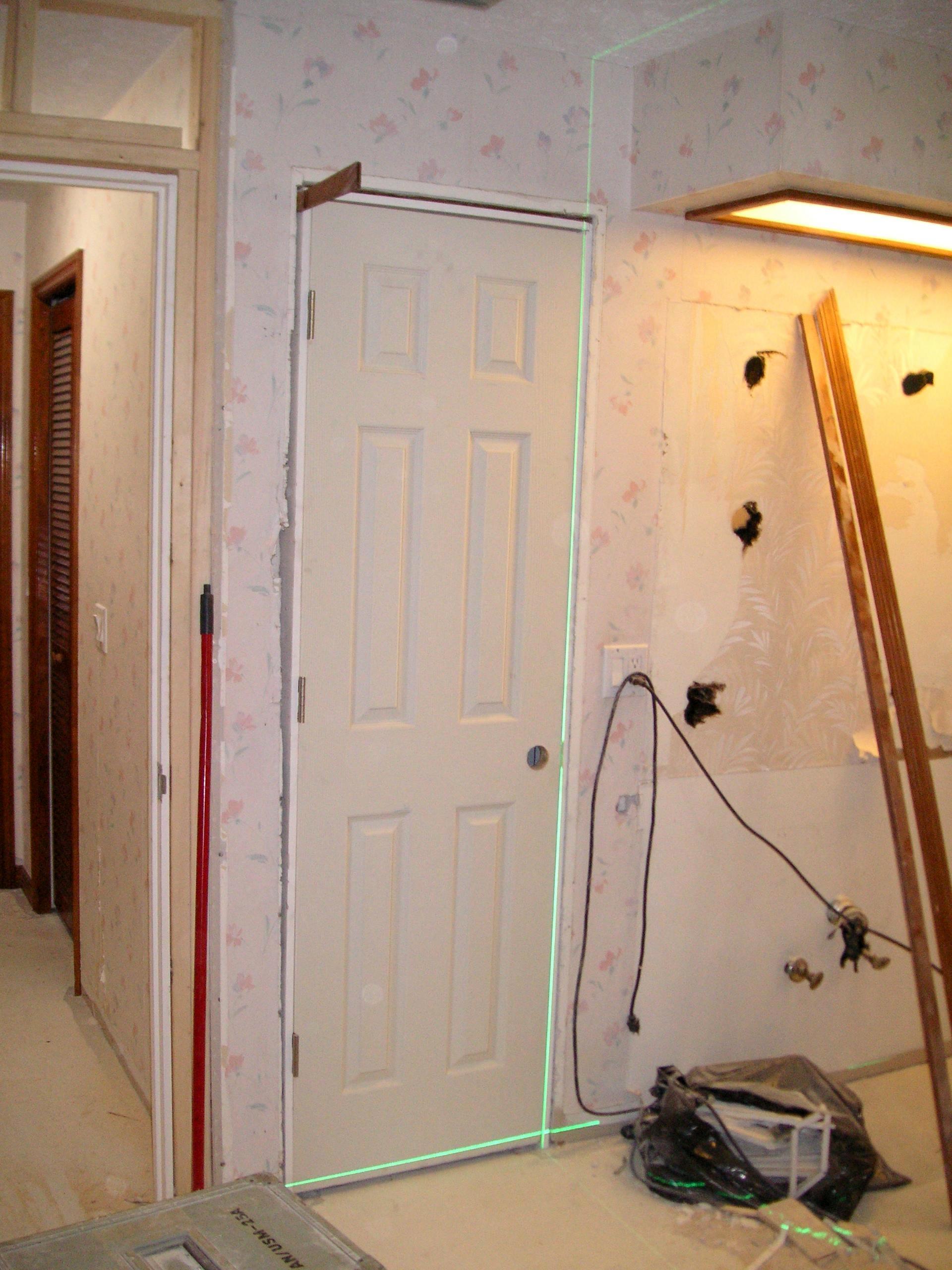 2022-05-06_Bathroom-doors_45