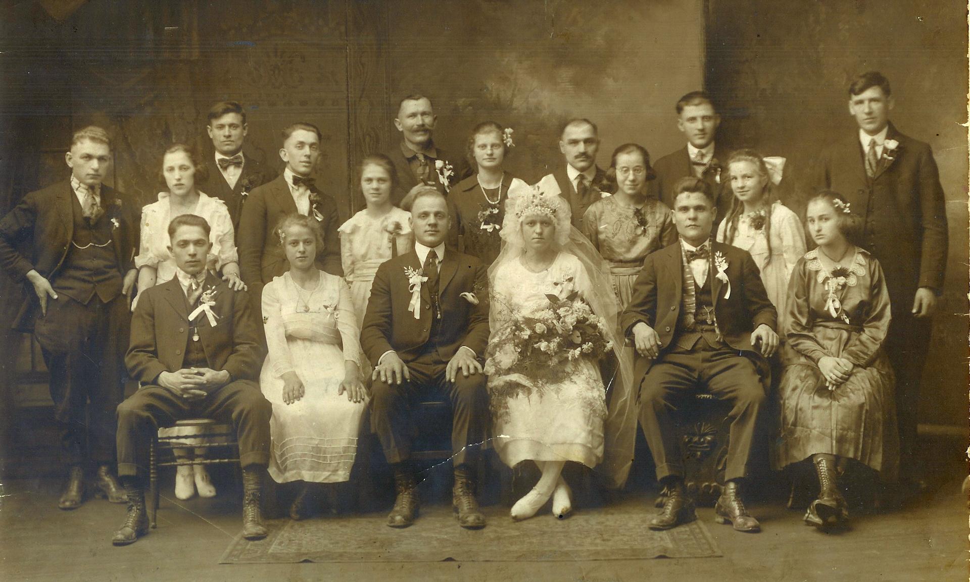 1920_Barrackville-WV_Paul-Kucinic_Mary-Balenovic-wedding