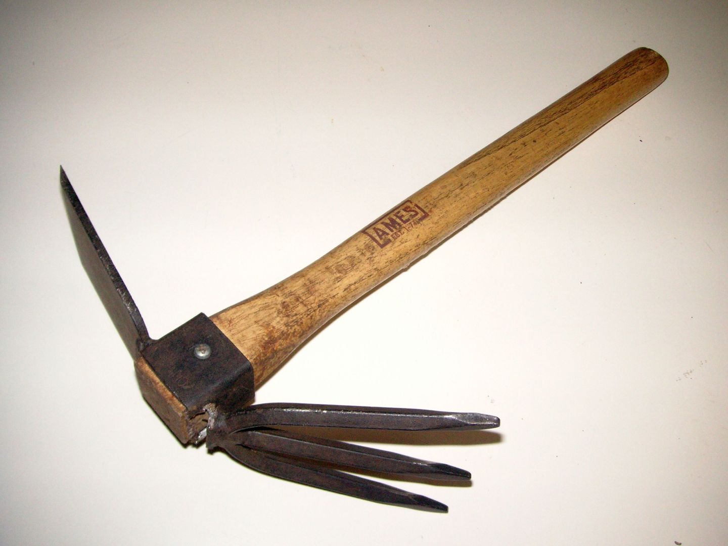 Ames-hoe-cultivator-combo-wood-handle_02